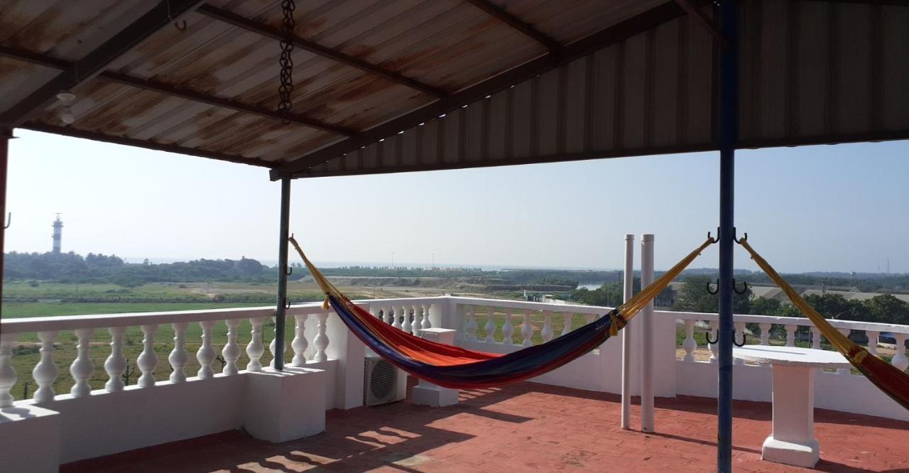 Holi-Wood Guesthouse Pondicherry Exterior foto