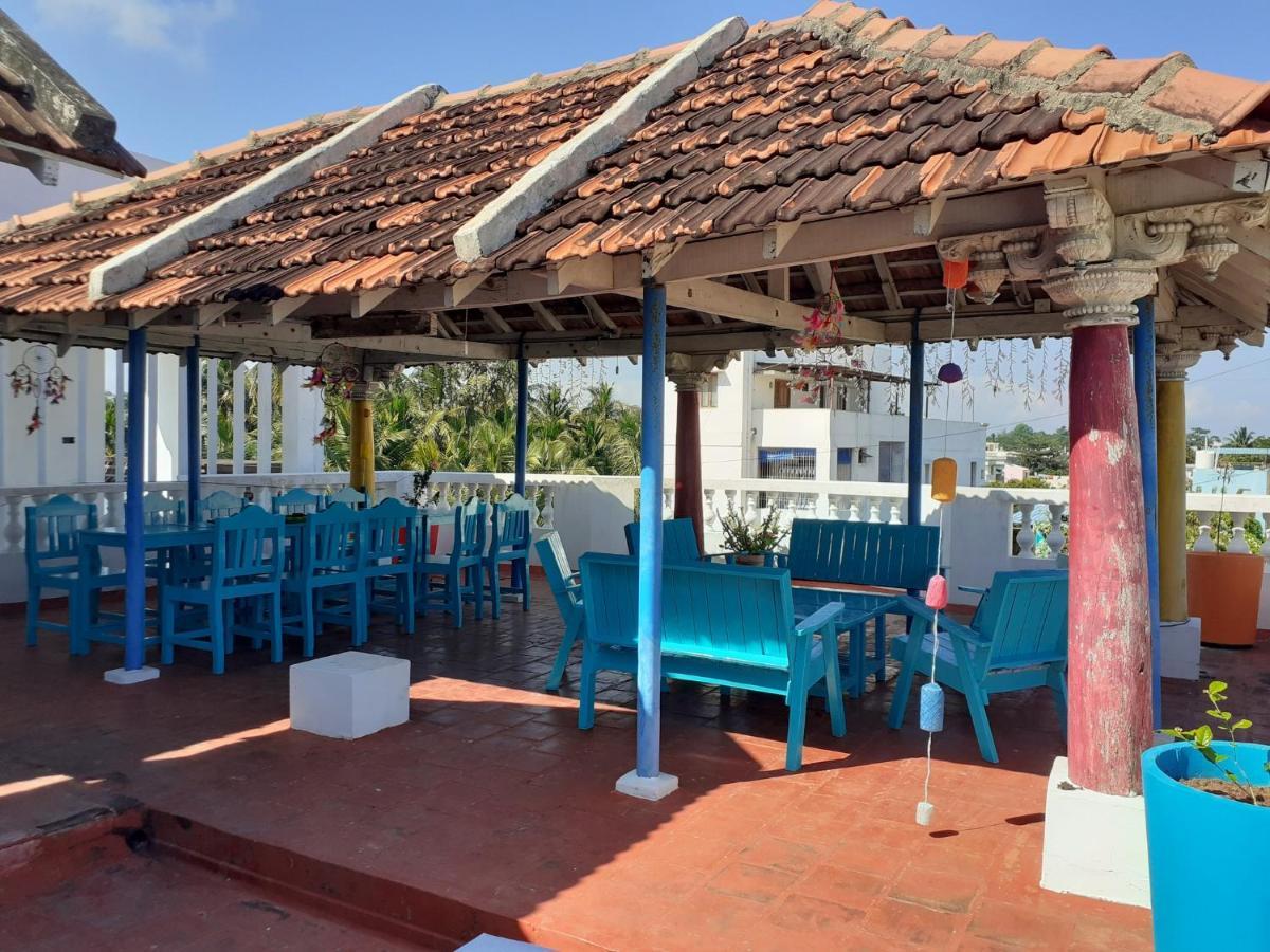 Holi-Wood Guesthouse Pondicherry Exterior foto