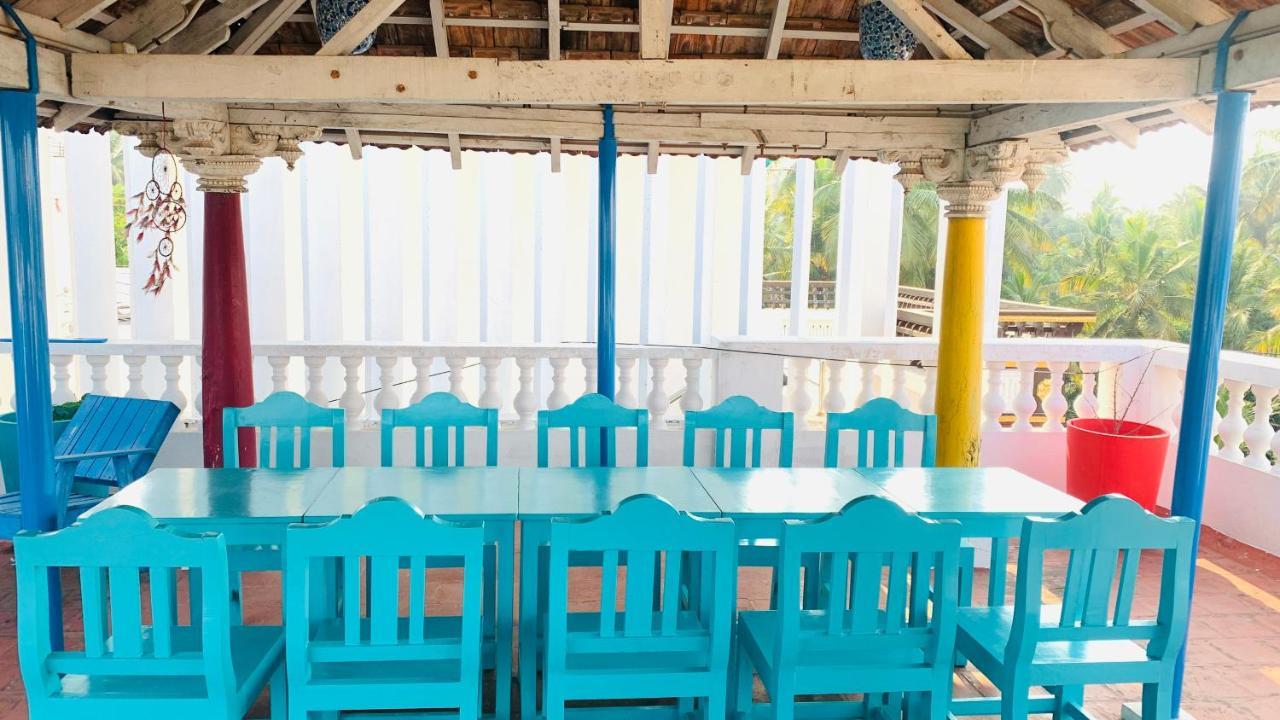 Holi-Wood Guesthouse Pondicherry Exterior foto