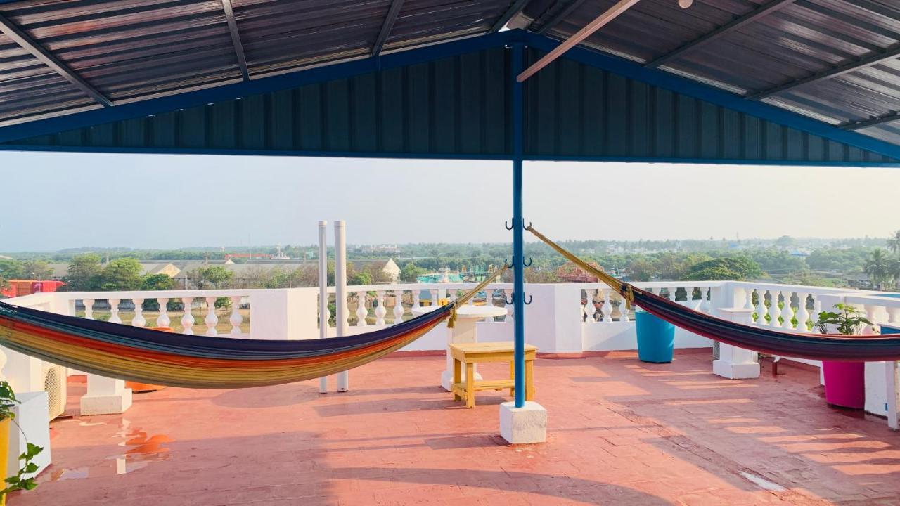 Holi-Wood Guesthouse Pondicherry Exterior foto