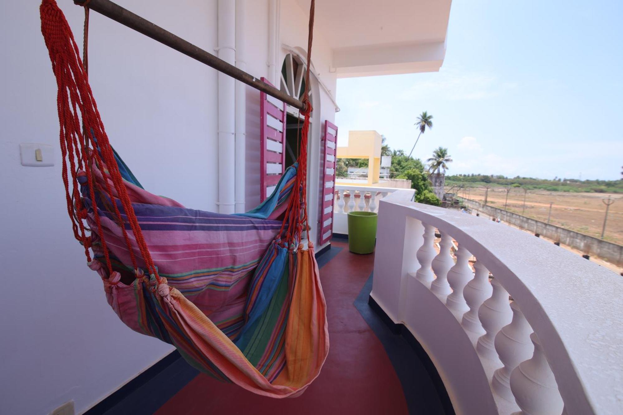 Holi-Wood Guesthouse Pondicherry Exterior foto